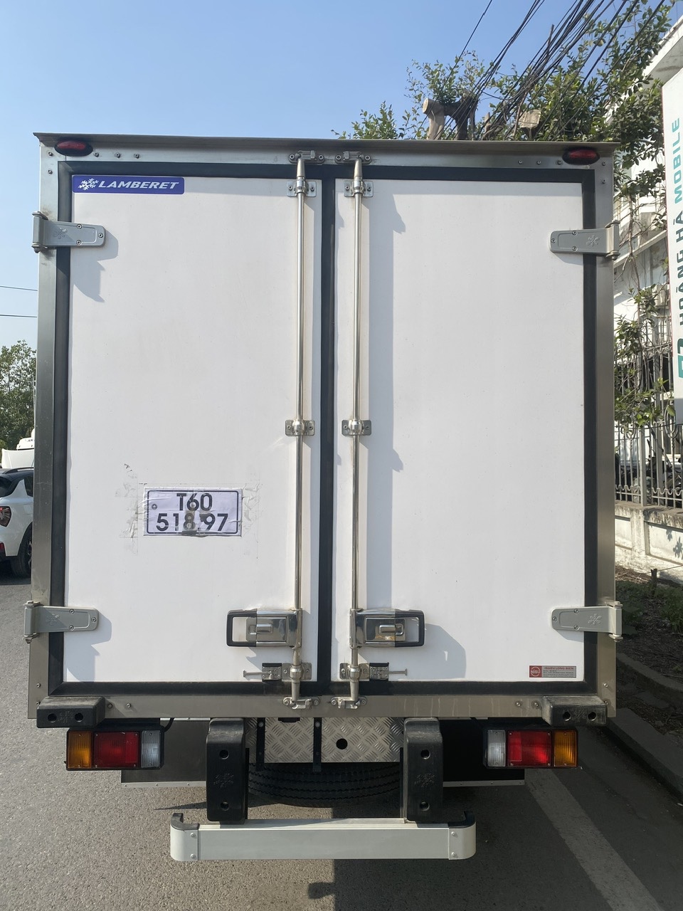 Xe Tải Đông Lạnh ISUZU QKR 230 210 270 1.9 - 2.5 Tấn 2026